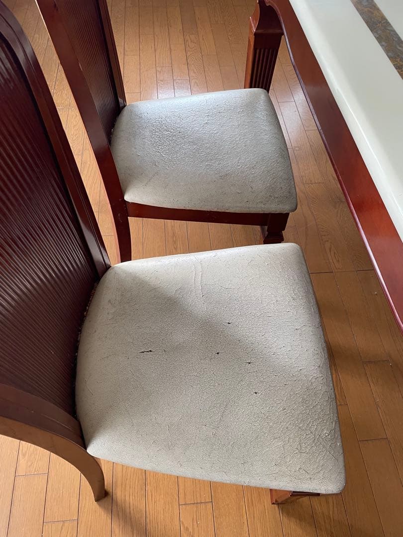 引き取り限定　大理石？アンティーク　ダイニングテーブルセット　4脚付き