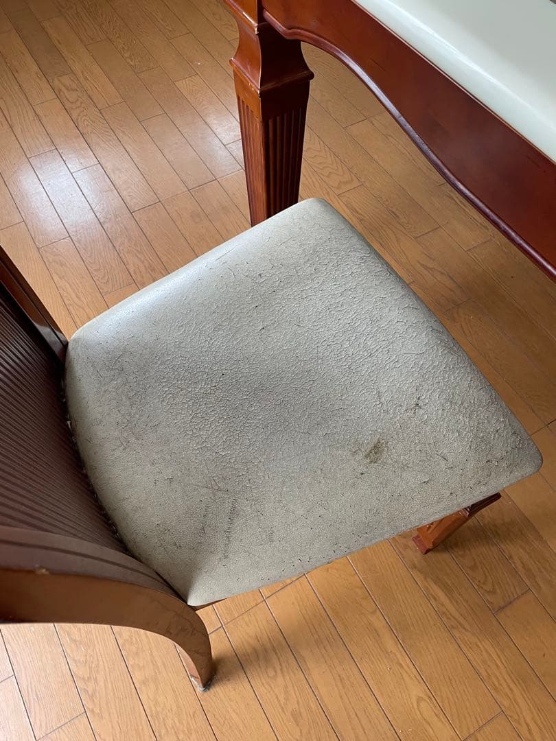 引き取り限定　大理石？アンティーク　ダイニングテーブルセット　4脚付き