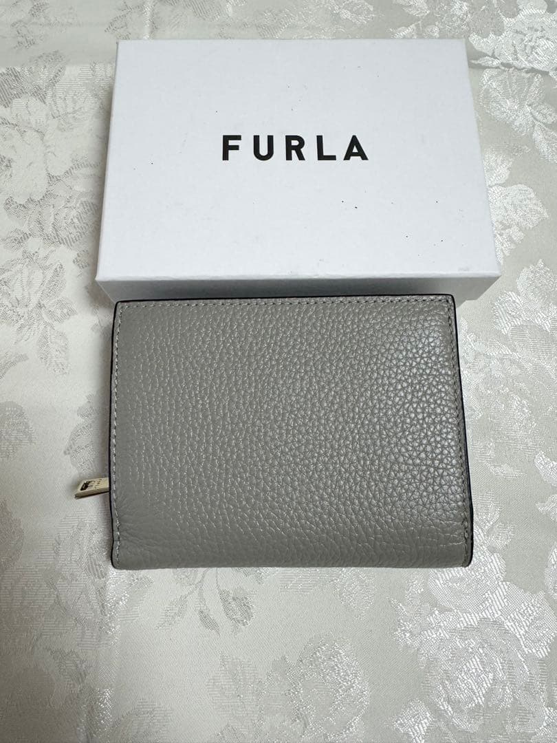 FURLA グレー 三つ折り財布