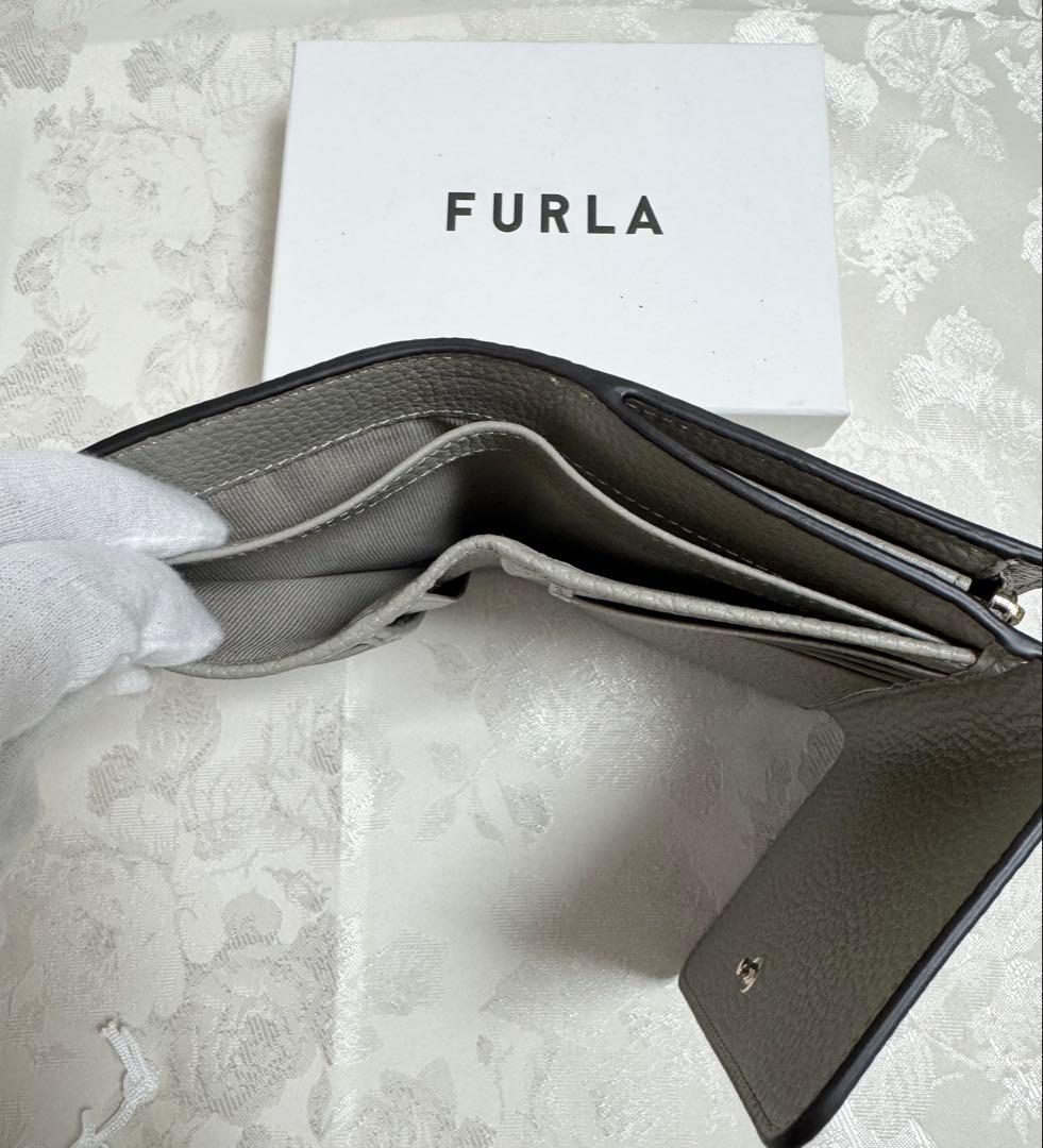 FURLA グレー 三つ折り財布