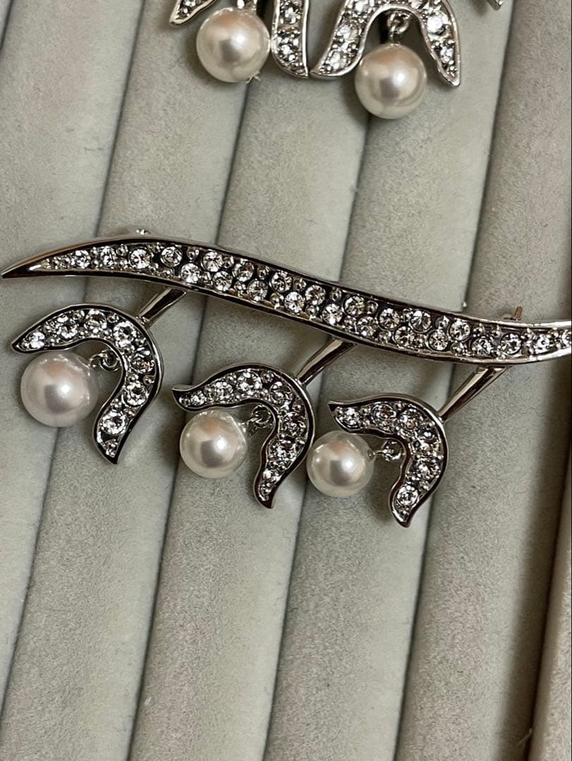 美品　ルネ　Rene パール　スズラン　ブローチ＆イヤリング　セット