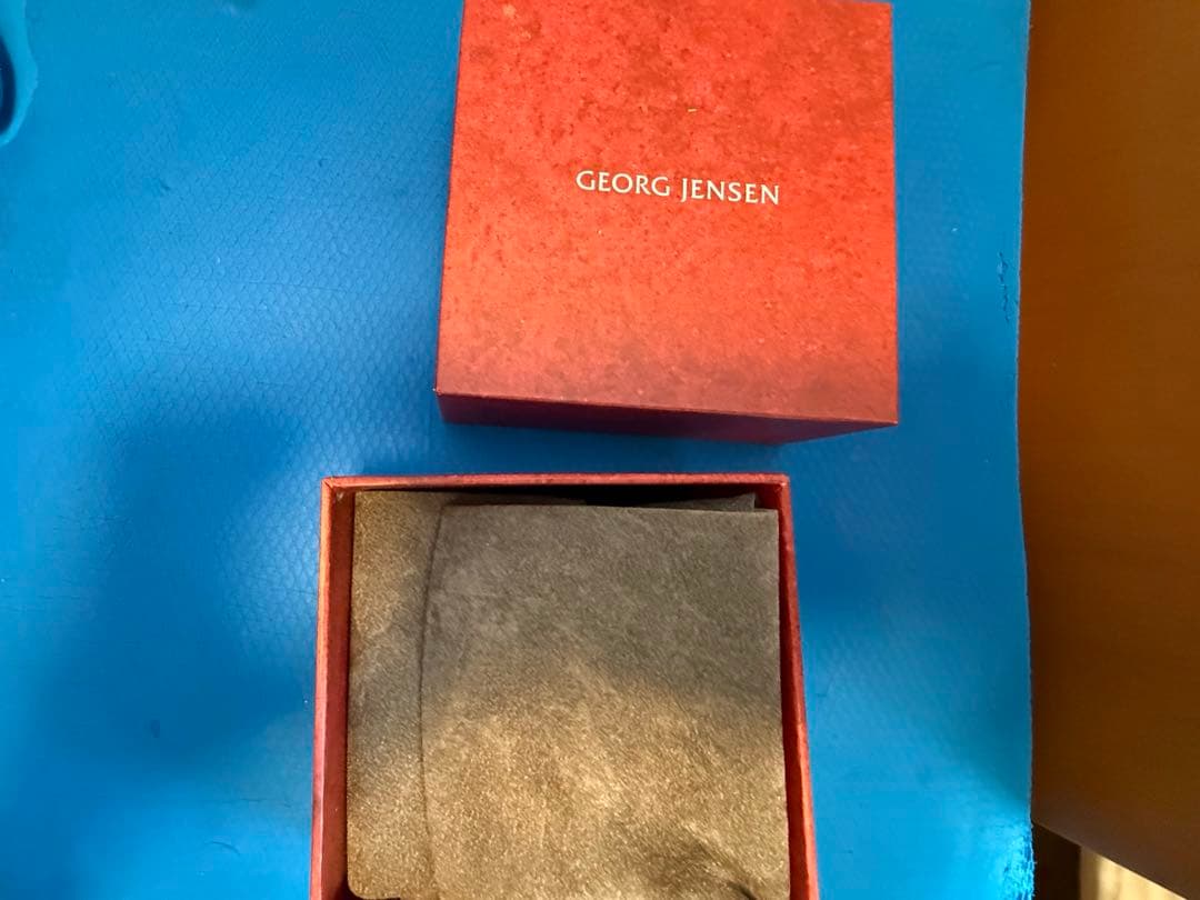   ヴィヴィアンナ ブローチ