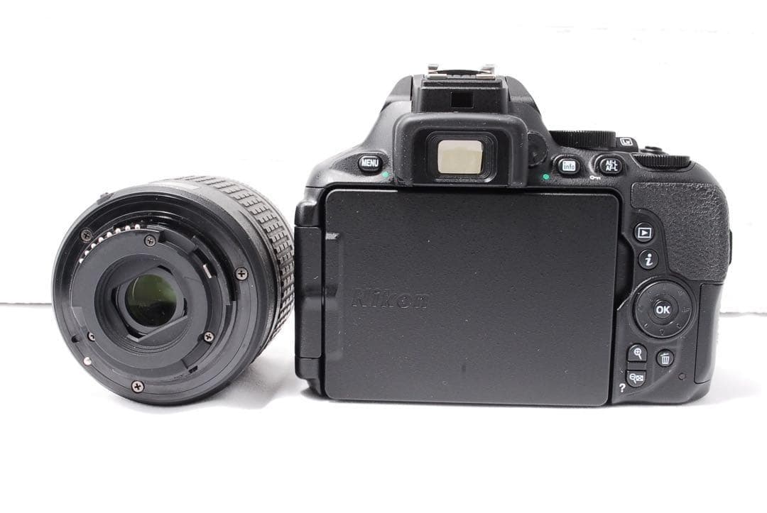 Wi-Fi搭載✨高画質一眼 Nikon D5600 動作◎ 人気 軽量 即使用可