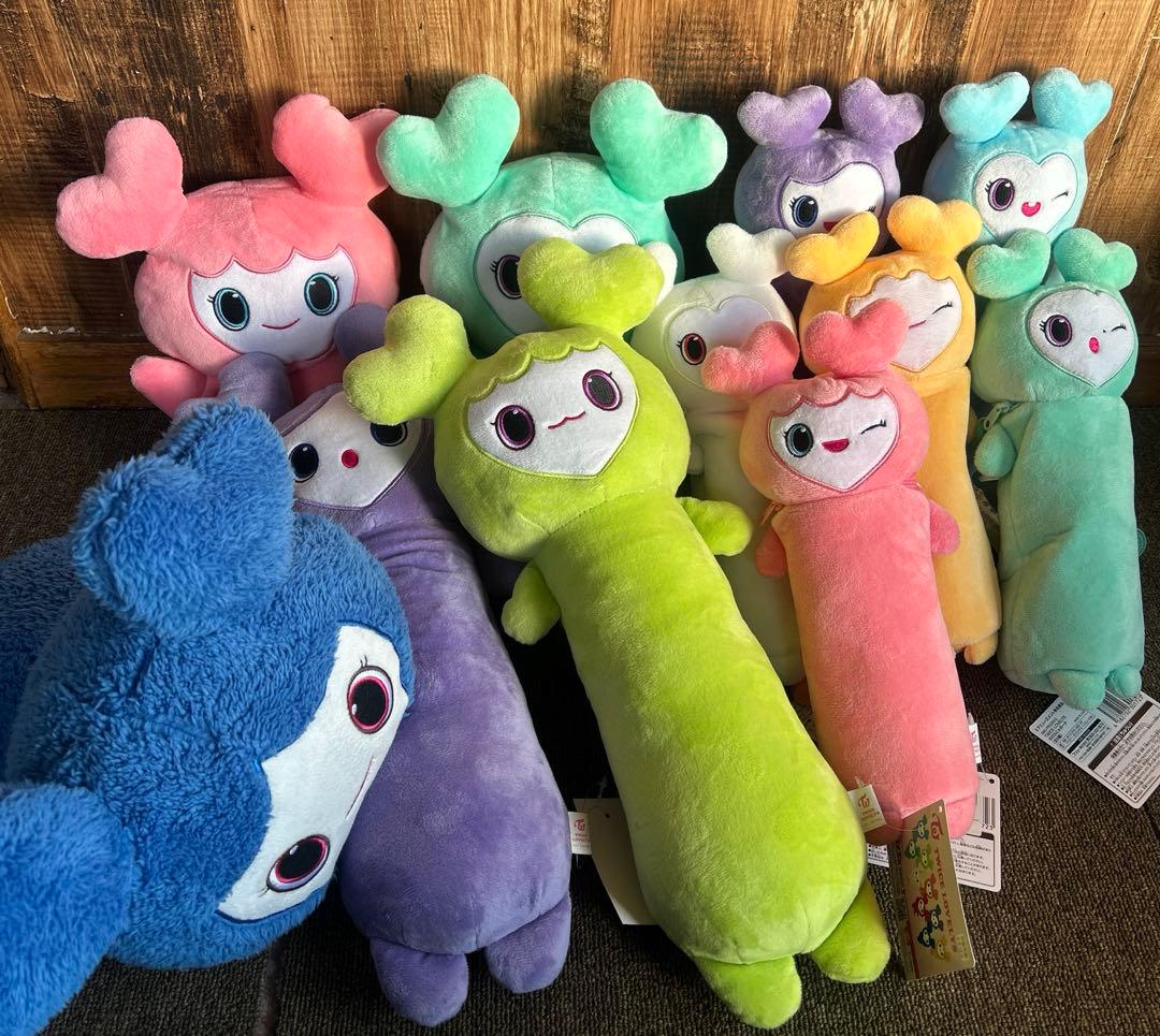 TWICE LOVELYS GiGO限定　ぬいぐるみパペット　のびふにゃポーチ