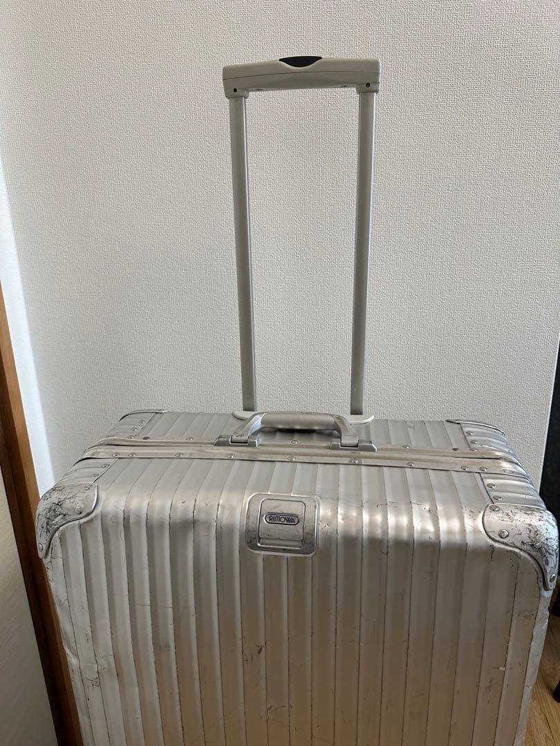 リモワ　トパーズ　104L かなり使い込んでます！