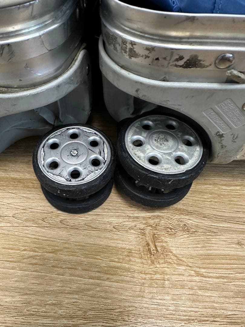 リモワ　トパーズ　104L かなり使い込んでます！