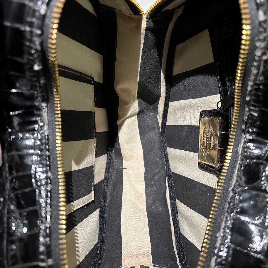 ヴィヴィアンウエストウッド　ハート型エナメルハンドバッグ