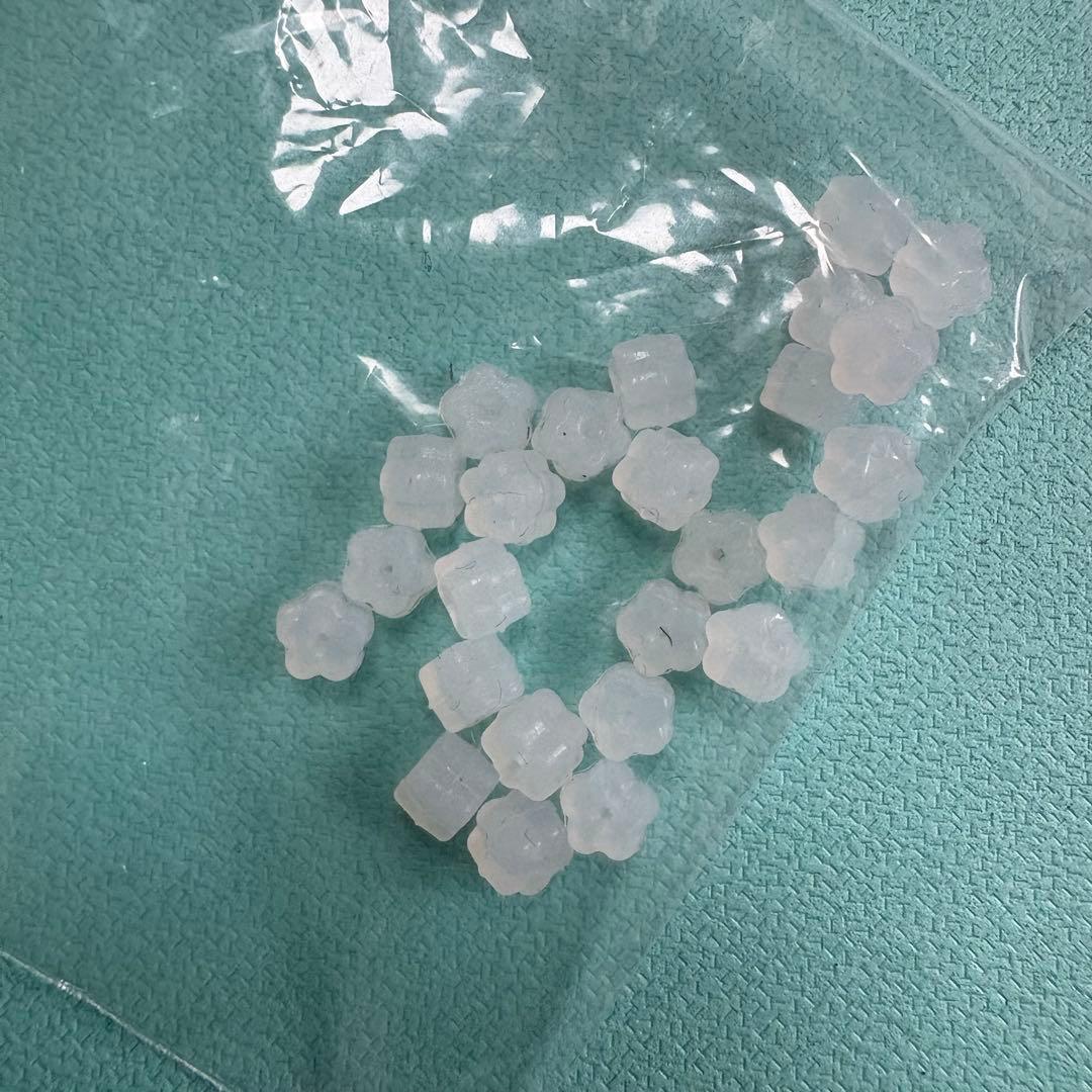 日曜日セール　LOEWE アナグラム　ブローチ　ゴールド