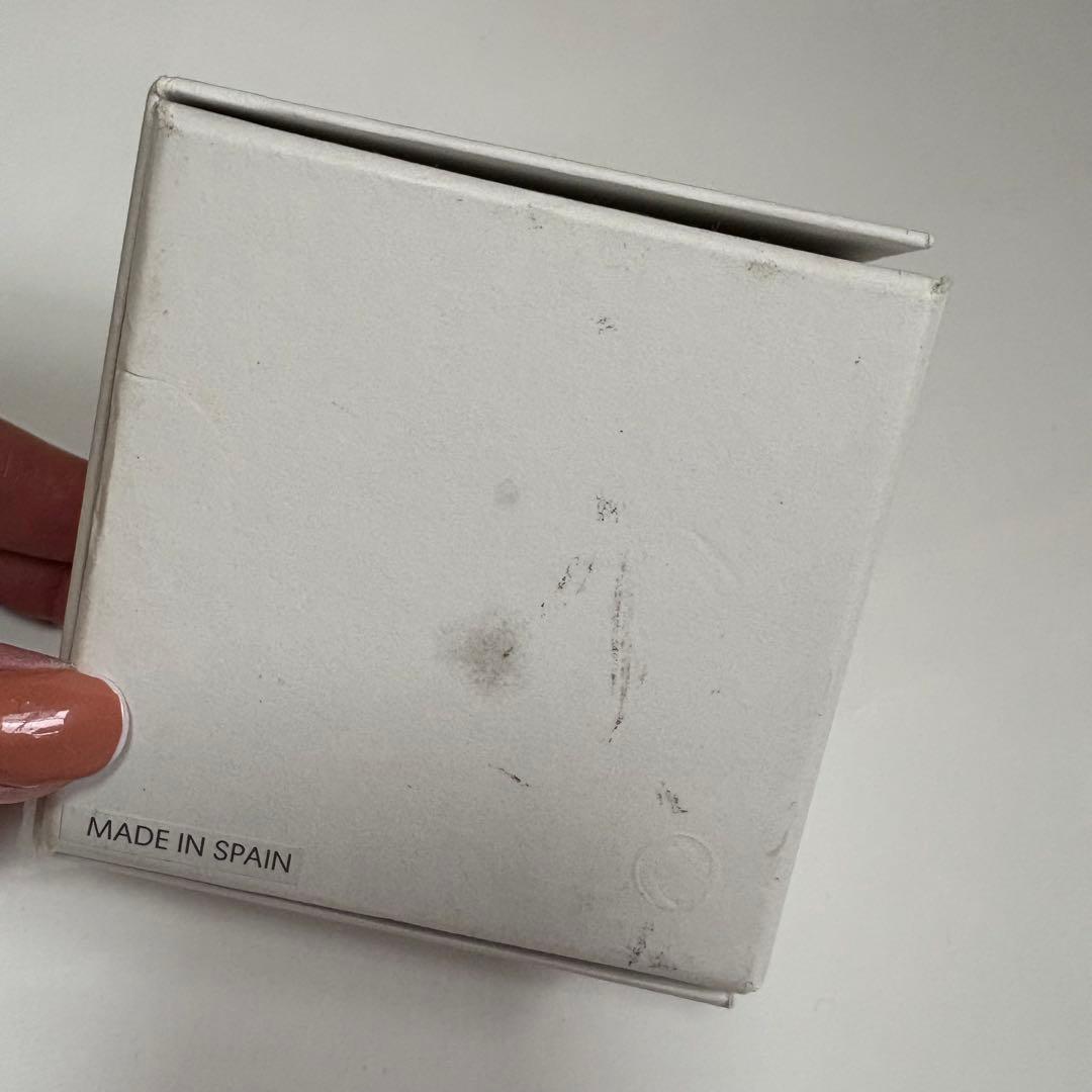 日曜日セール　LOEWE アナグラム　ブローチ　ゴールド