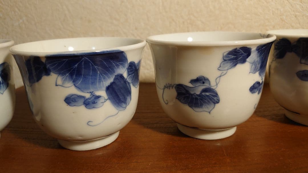 李朝　白磁　染付　蔓草文様　古染付　アンティーク李朝　蔵出し　鑑賞陶器　４客