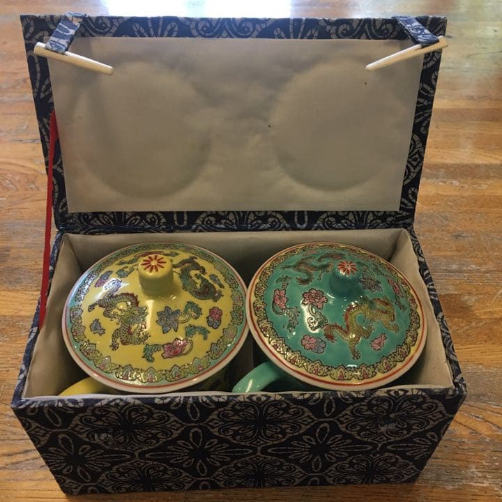 蔵出 中国骨董 中華帝国 景徳鎮製清王朝龍紋蓋付お茶コップセット アンティーク