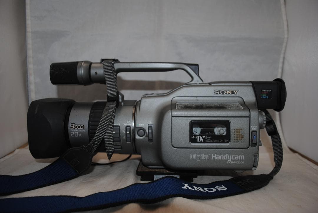 [1492] SONY デジタルビデオカメラ DCR-VX1000 ジャンク品