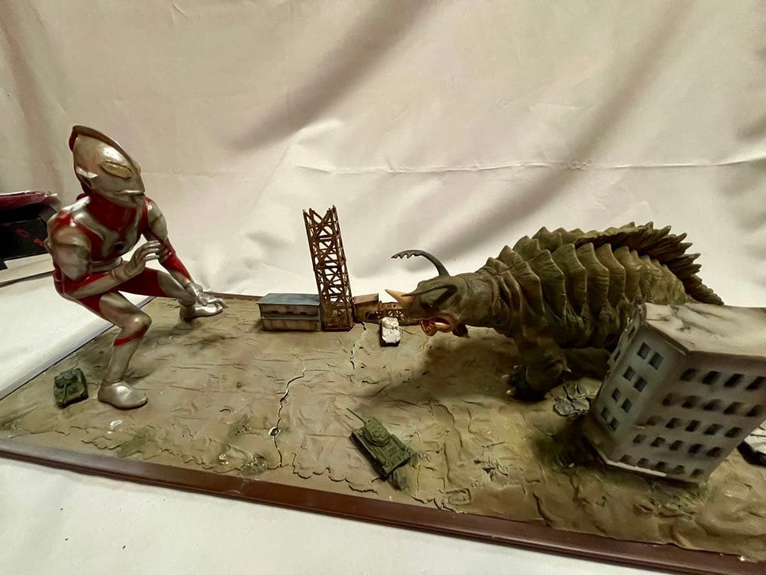 ウルトラマン　ネロンガ　ガレージキット　22cm