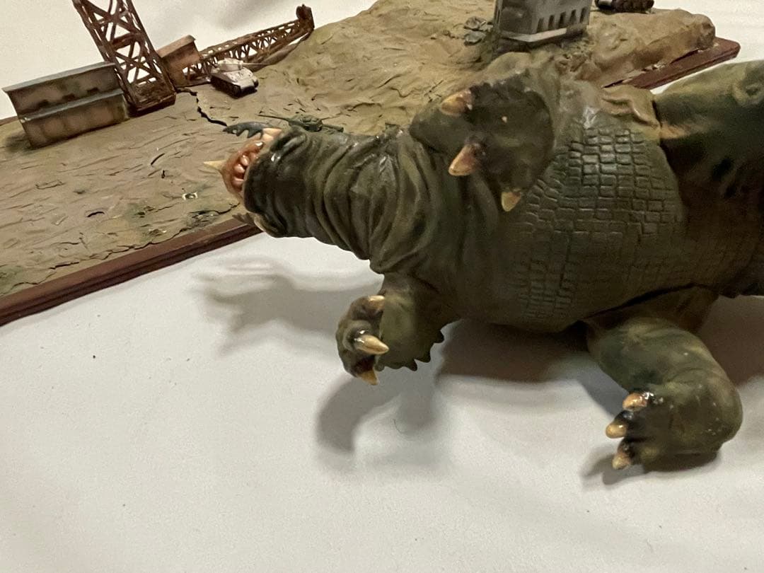 ウルトラマン　ネロンガ　ガレージキット　22cm