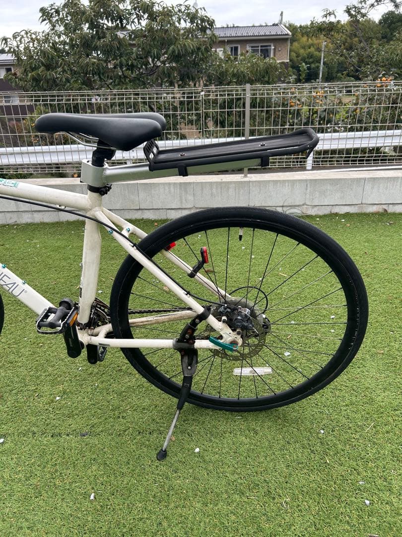 LOUIS GARNEAU クロスバイク ホワイト 24段変速（前3✖️後8）