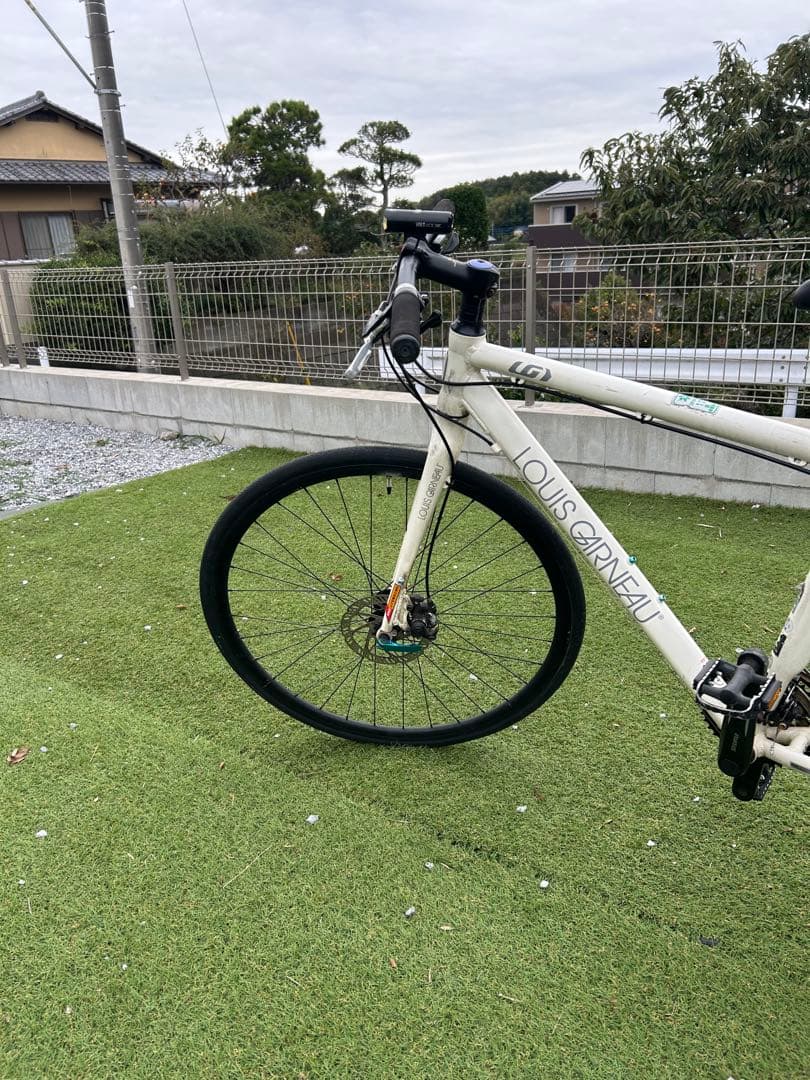 LOUIS GARNEAU クロスバイク ホワイト 24段変速（前3✖️後8）