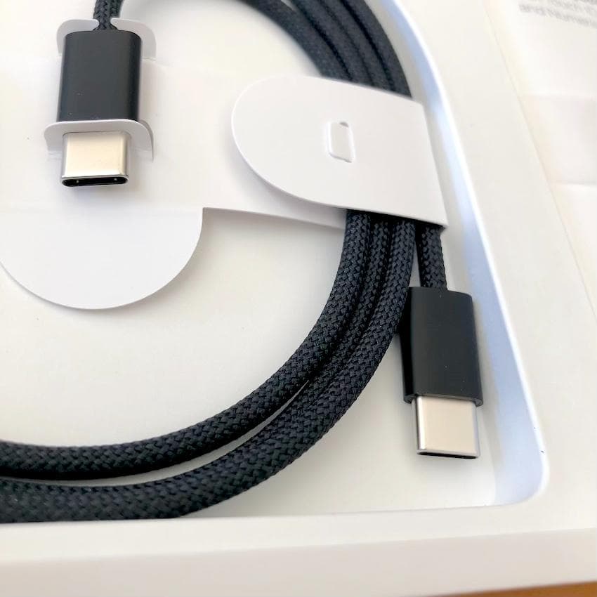 ほぼ新品｜USB-C｜Touch ID｜Magic Keyboard｜APPLE