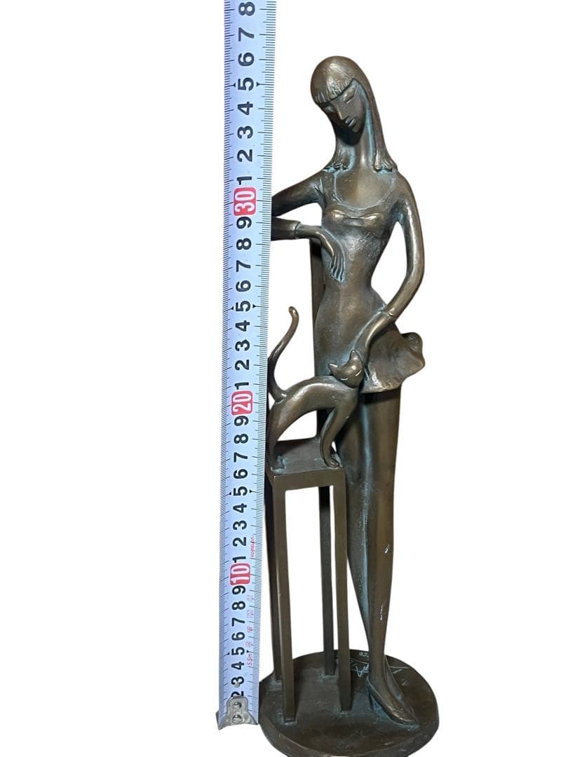 【中古】ブロンズ像「自分の時間」長房一洋作　女性と猫のブロンズ彫刻