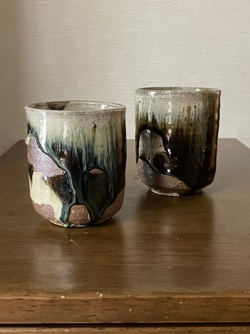 吉野敬子作　朝鮮唐津湯呑　2脚セット　遺作　径7cm 高さ8.5cm