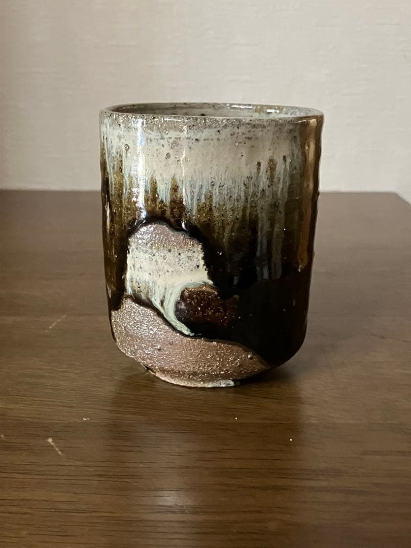 吉野敬子作　朝鮮唐津湯呑　2脚セット　遺作　径7cm 高さ8.5cm