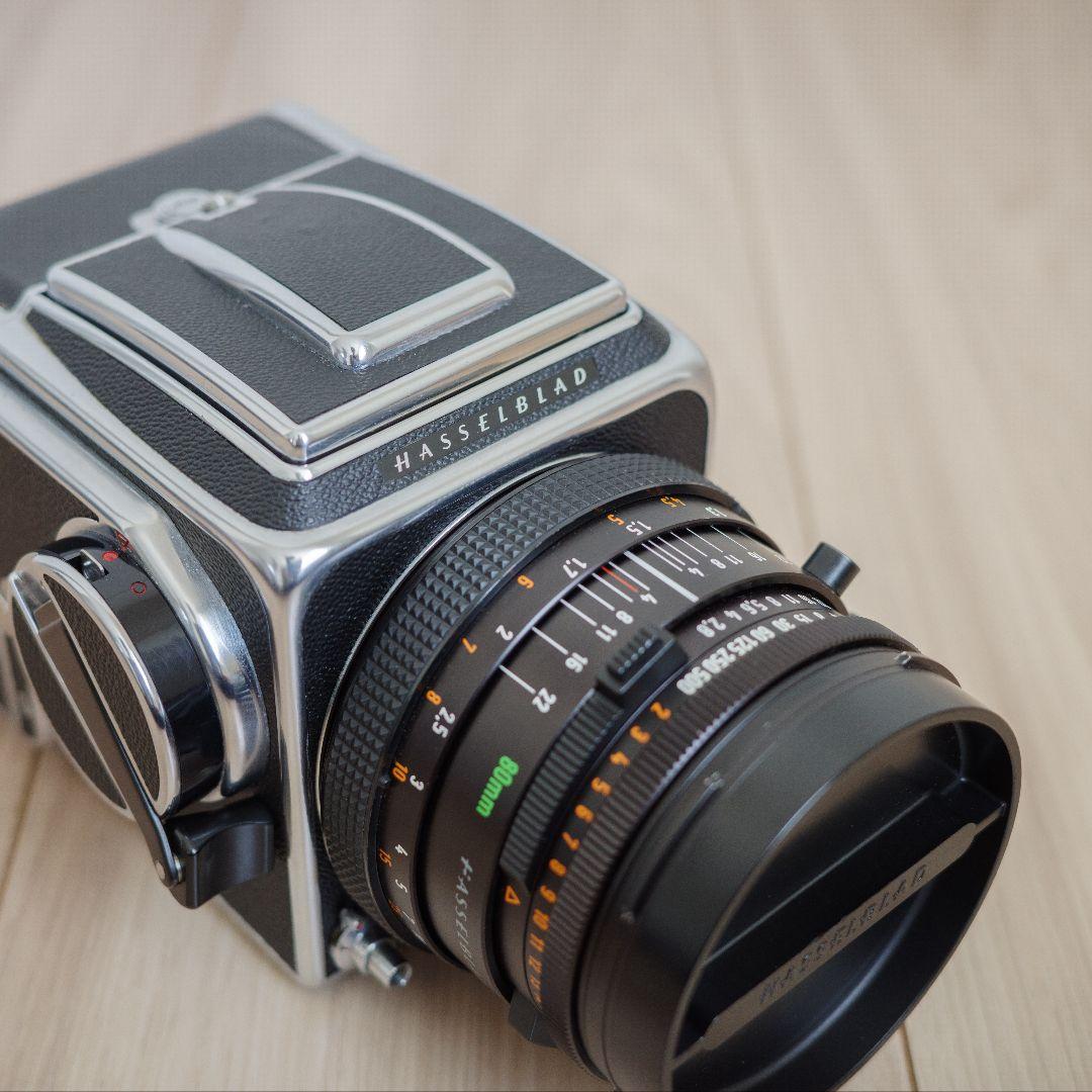 フィルムカメラ 500C/M + Planar T* CF 80mm F2.8