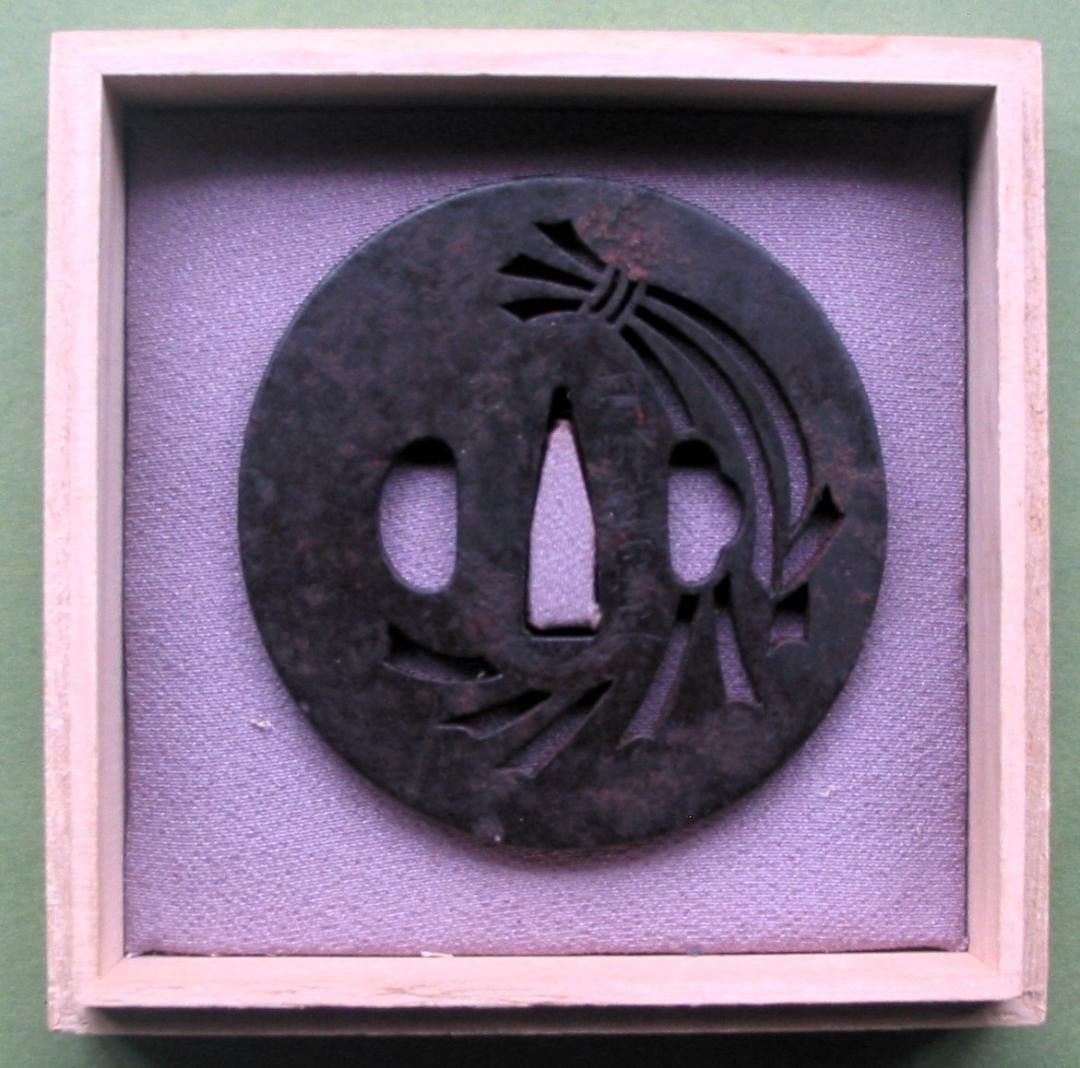 鉄地　透かし鍔　丹州住定正