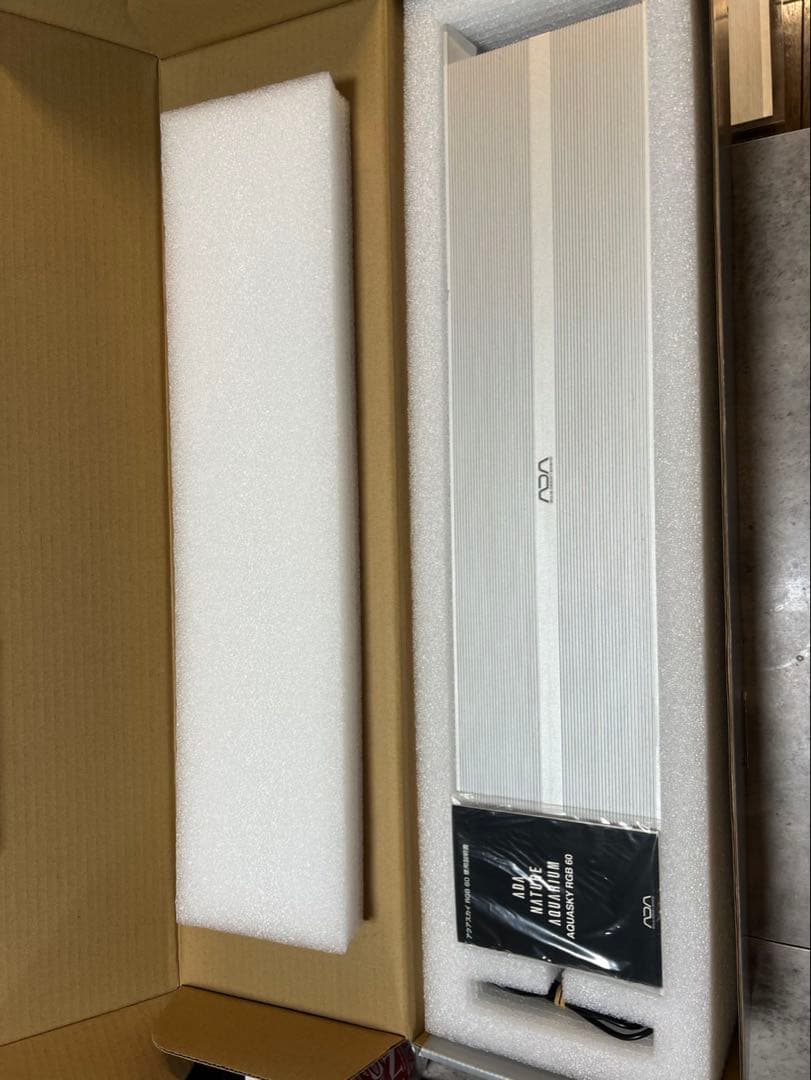 ADA AQUASKY RGB 60 LEDライト シルバー