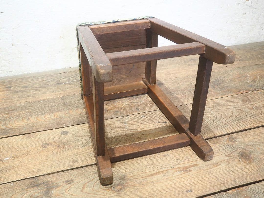 1367 ヴィンテージ　スツール　椅子　イス　チェア　古家具　レトロ　カフェ