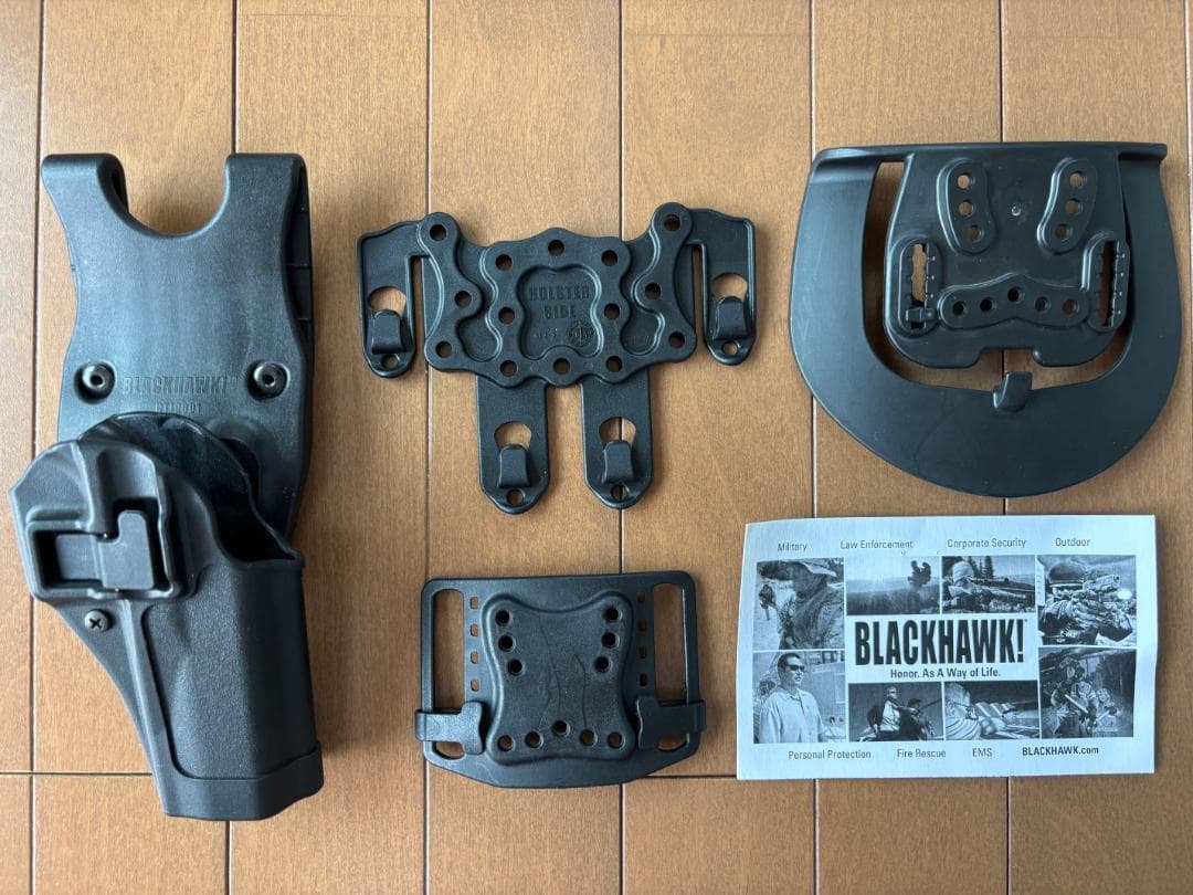 東京マルイ ガスGLOCK17 gen3 & BLACKHAWKホルスターセット