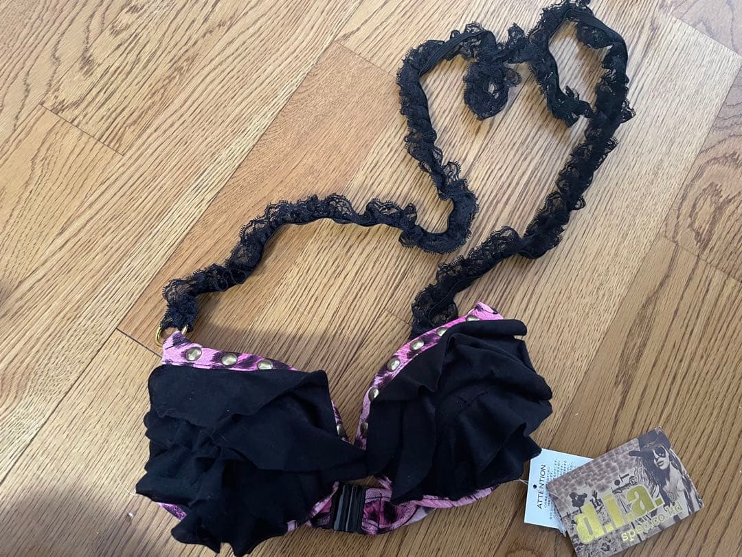 d.i.a. 見せブラブラ 黒とピンク未使用タグ付き