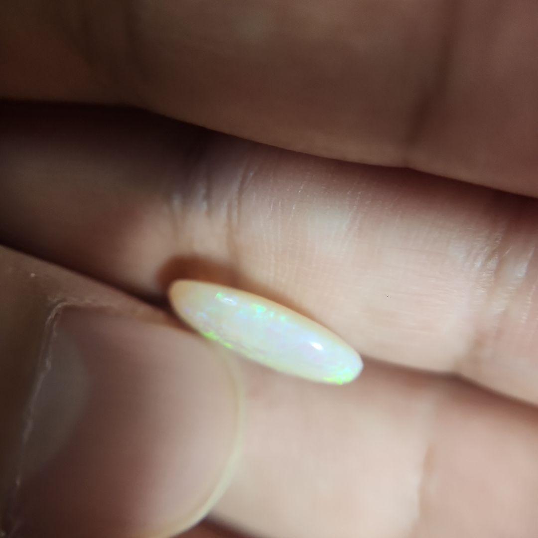 天然 エッグインオパール 3.920ct