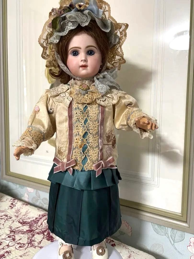 アンティークビスクドール　　 ドレスとボネ　 48センチのジュモー8号