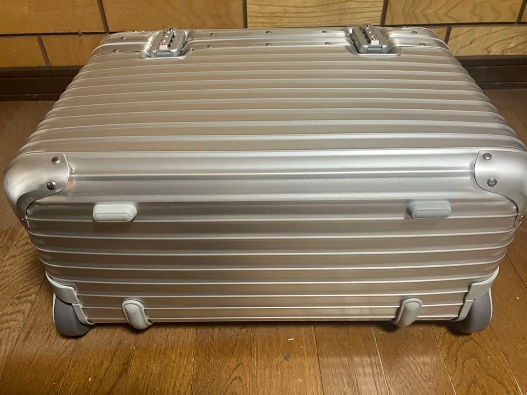 リモワ　パイロット　2輪