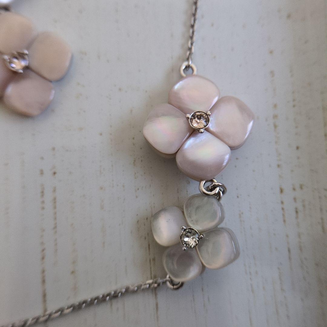 ぶ*み様 ヴァンドームブティック　フラワーモチーフ ネックレスとピアスセット