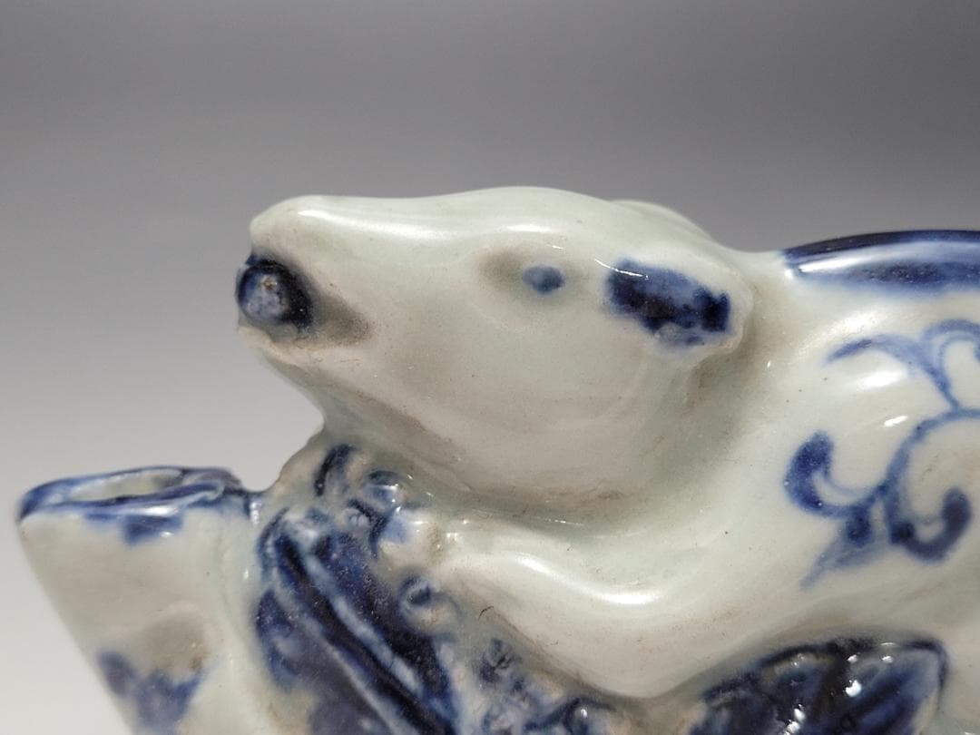 染付 リス型 松鼠型 折枝花紋 硯滴 水滴 明清時代 幅約11.1cm