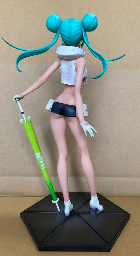 Max Factory 初音ミク　レーシングミク　2022 Tropical