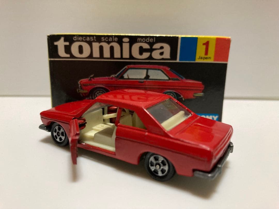 トミカ　No.1 黒箱　日本製　ニッサン　ブルーバードSSSクーペ　1Aホイール