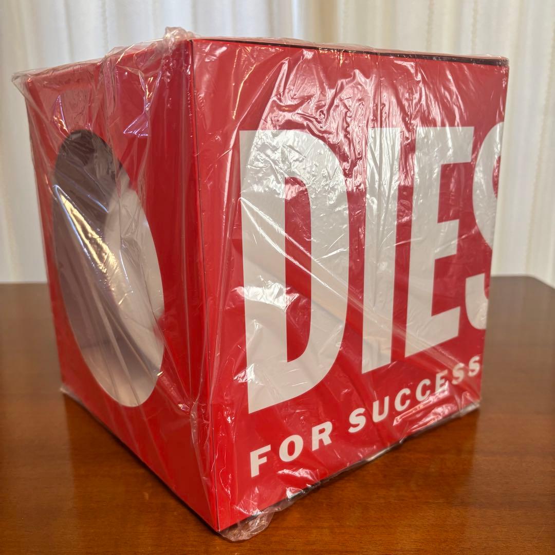 DIESEL サッカーボール RED