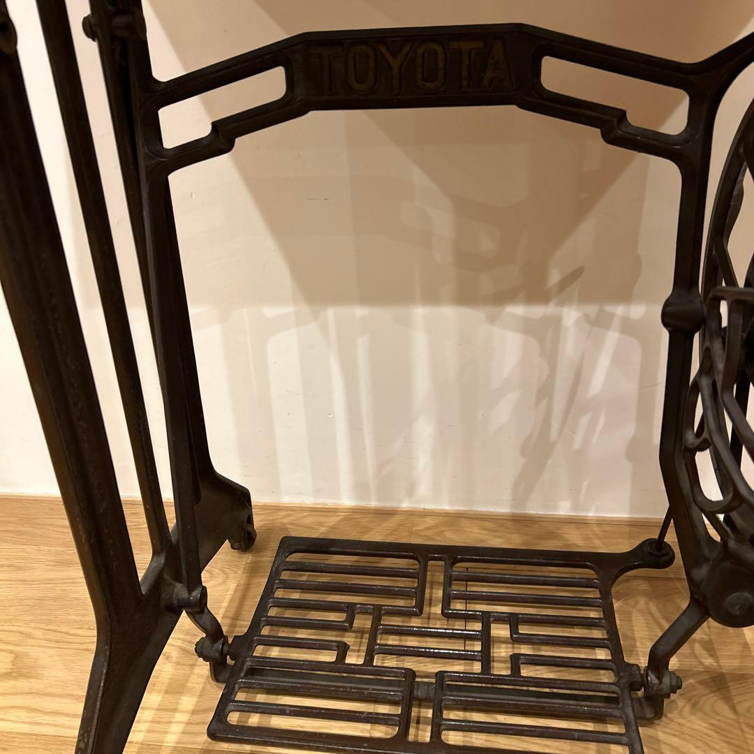 古いミシン台　昭和レトロ　古家具　古道具　生活雑貨　ビンテージ　展示台