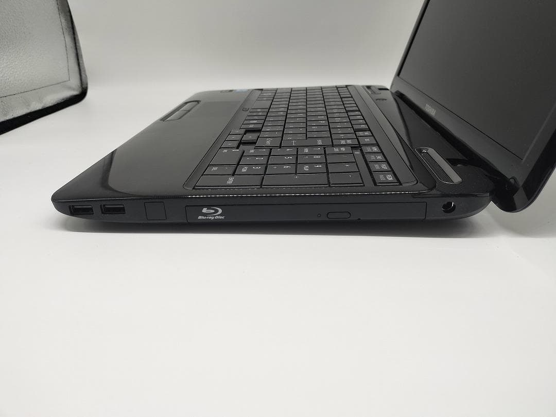 【東芝】爆速 Corei7/新品SSD128GB ノートパソコン A11