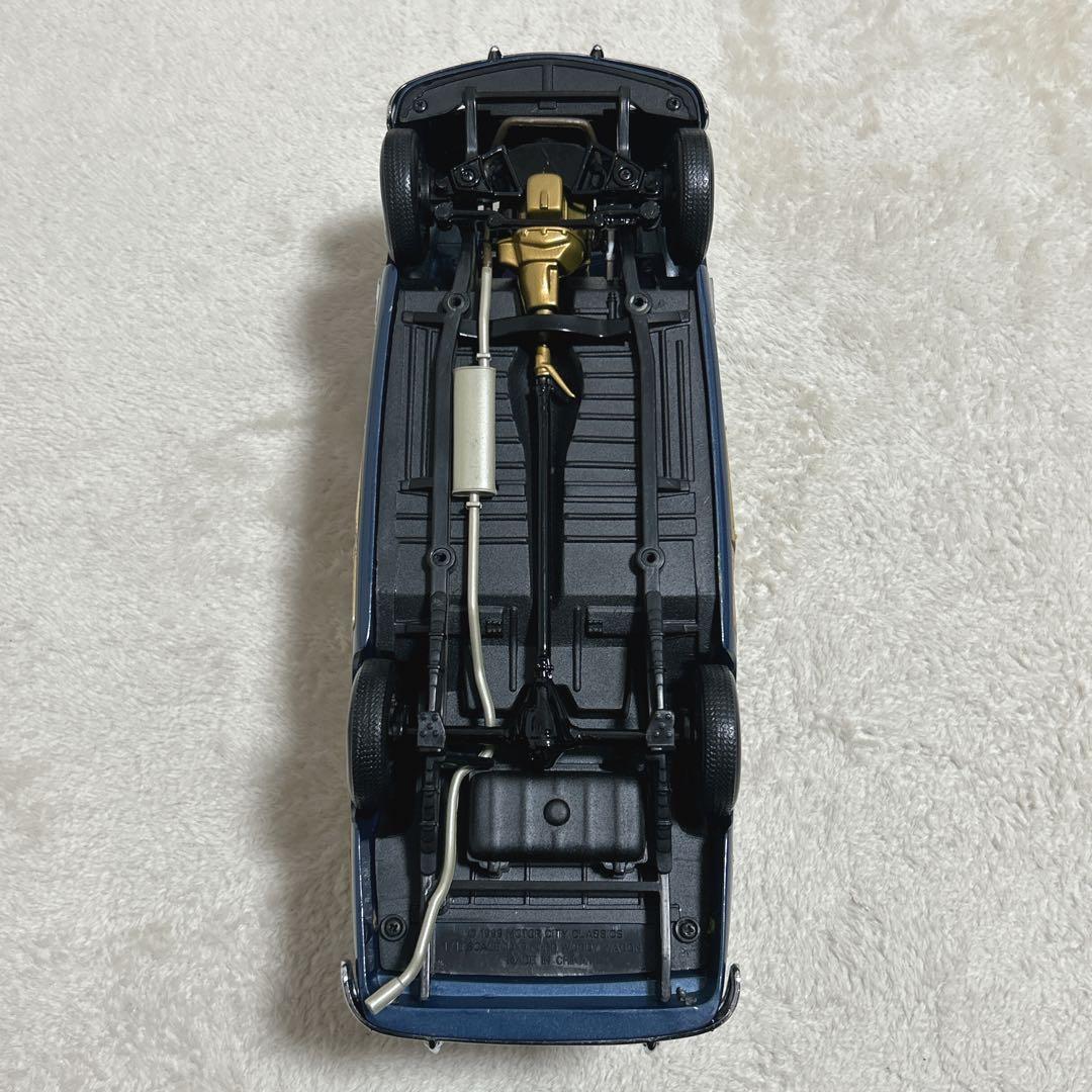 美品 フォード ウッディーワゴン 1/18 1949 モーターシティクラシクス
