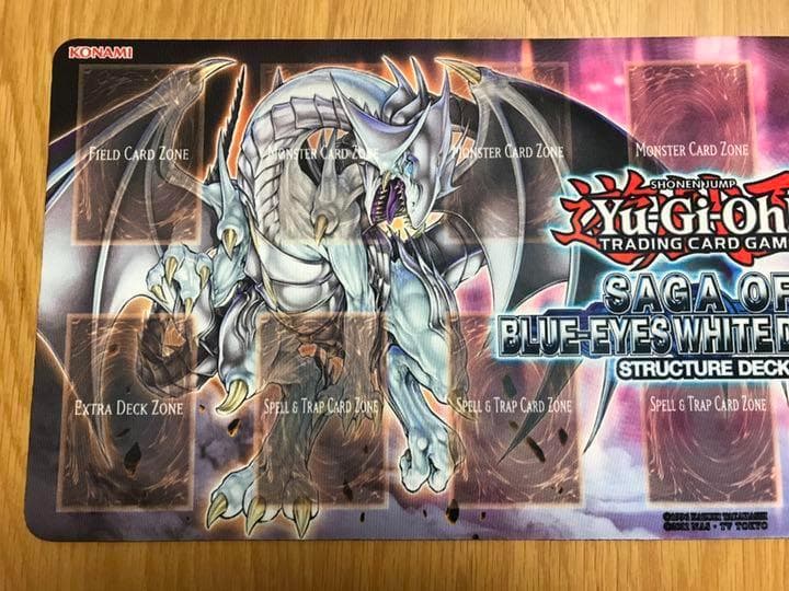 遊戯王 公式 ハーフ プレイマット 青眼龍轟臨