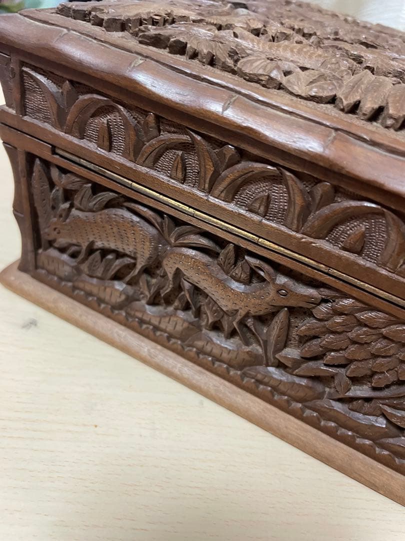 インド　アニマル　動物　カシミールヤギ　伝統工芸品　木製彫刻　ジュエルボックス