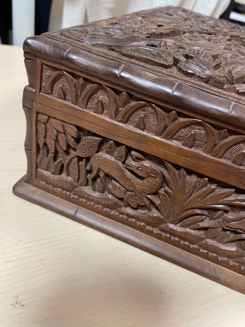 インド　アニマル　動物　カシミールヤギ　伝統工芸品　木製彫刻　ジュエルボックス