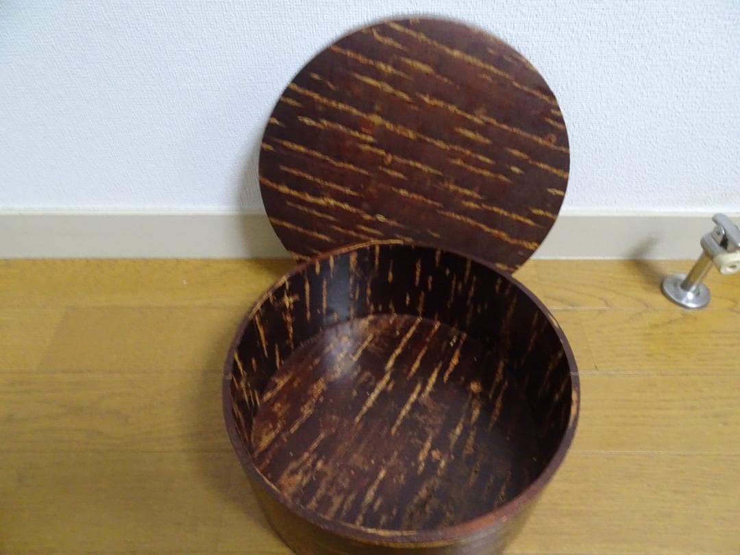 桜皮製品：10種類　茶びつ　茶托　菓子器　花瓶　大皿　茶托　　雪駄などde-5