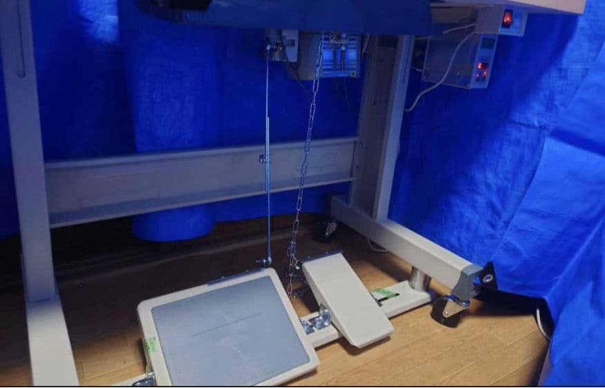 8365 超ハイポストミシン　900ｗサーボモーター省スペーステーブル仕様