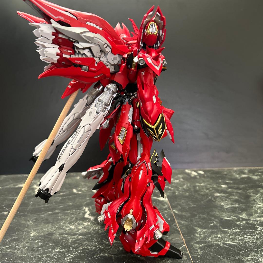 中華プラモ　彗星科技1/100白狼三倍速　海外製プラモデル完成品