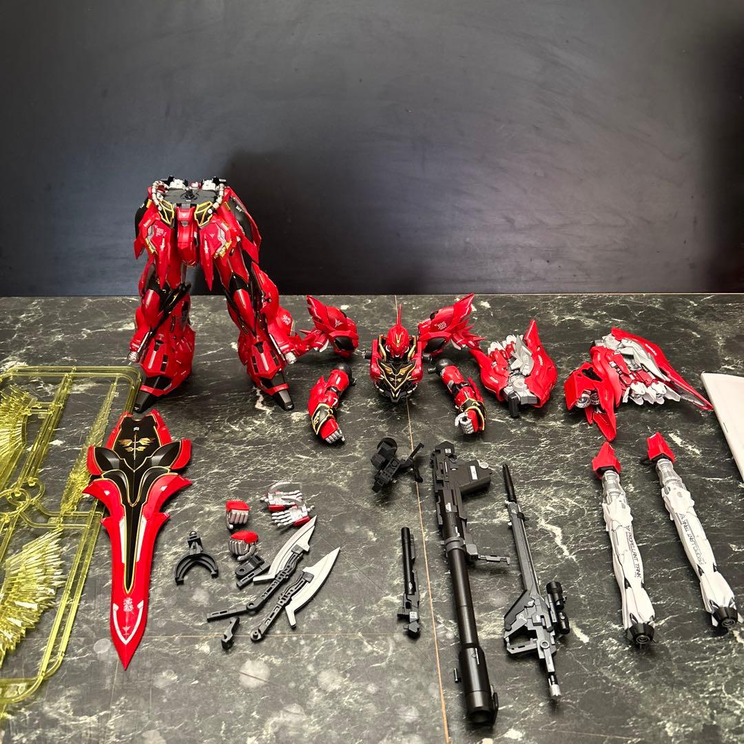 中華プラモ　彗星科技1/100白狼三倍速　海外製プラモデル完成品