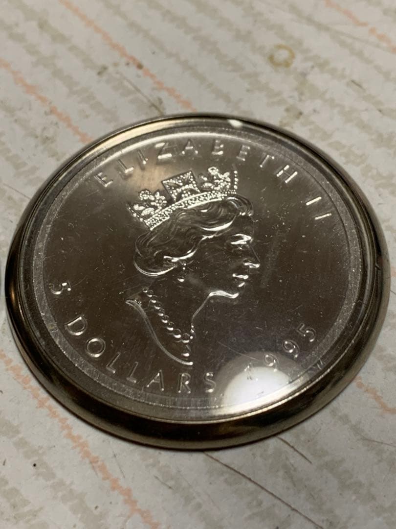 　メイプルリーフ銀貨　懐中時計　 重さ５４.5g　時計不動品かも