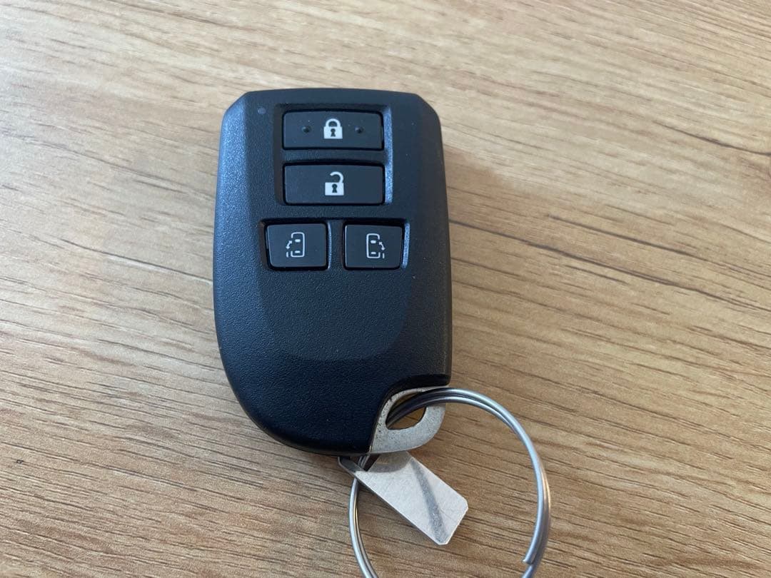 【2個セット】ハイエース　スマートキー　4ボタン